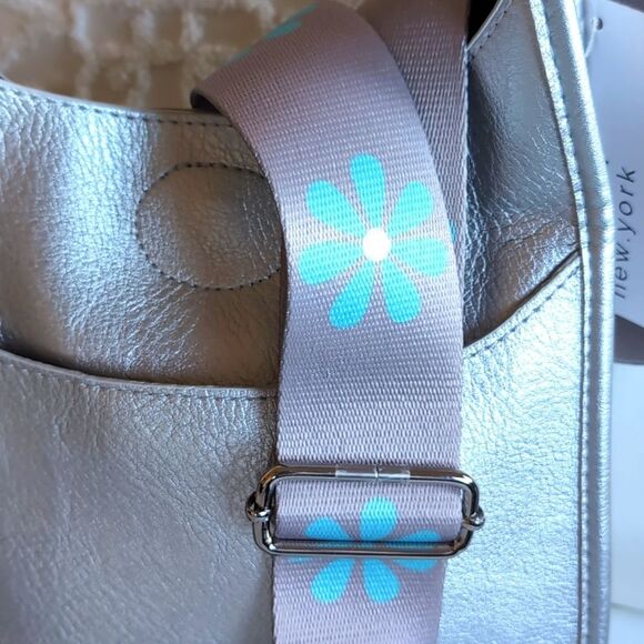 AhDorned🩶 Silver Vegan Leather Small Messenger Crossbody Bag NWT - Picture 9 of 11